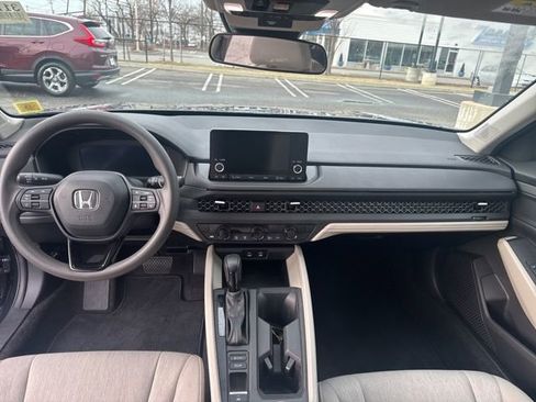 Used 2023 Honda Accord EX image 16