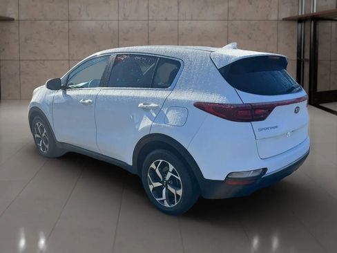 Used 2020 Kia Sportage LX image 4