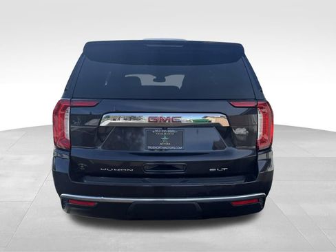 Used 2023 GMC Yukon SLT w/ SLT Luxury Package image 8