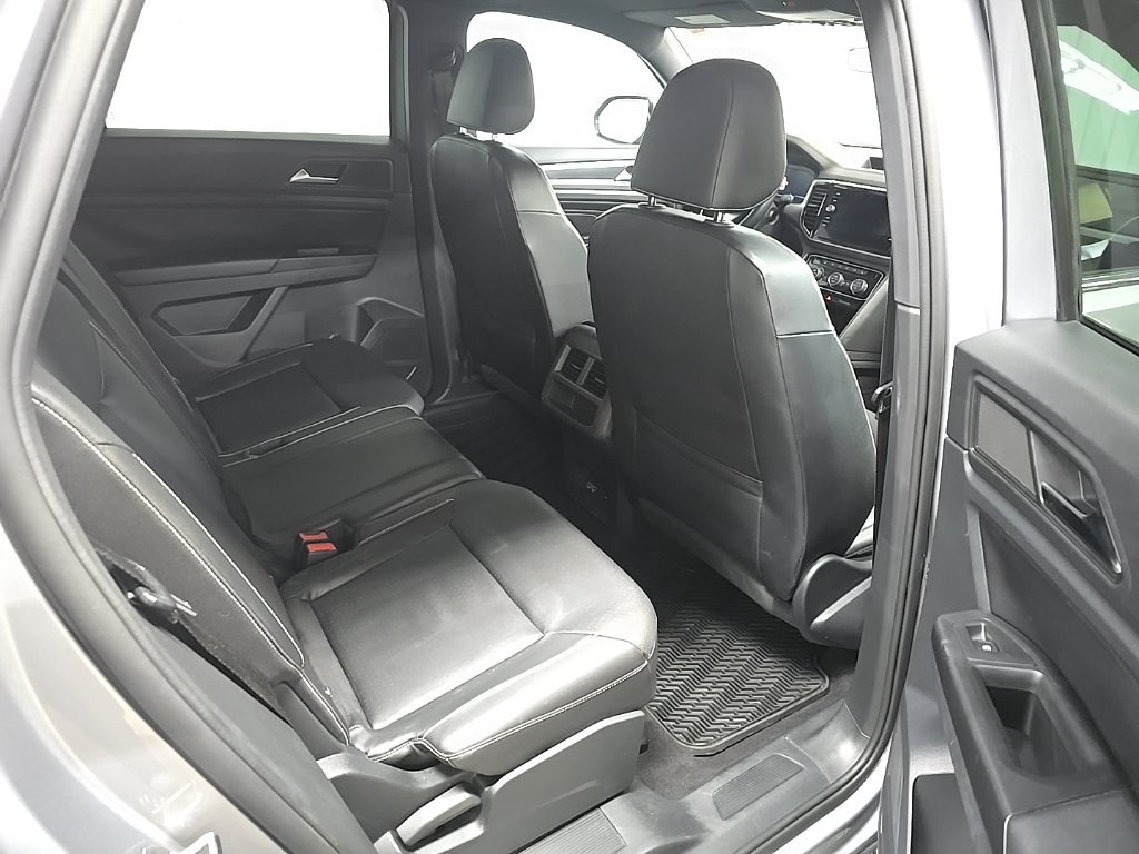 Used 2020 Volkswagen Atlas Cross Sport SEL FWD image 18