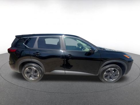 Used 2025 Nissan Rogue SV image 16