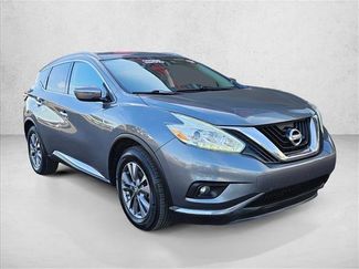 Used 2017 Nissan Murano SV video 3