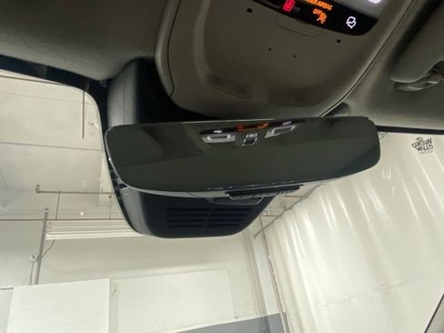 Certified 2023 Volvo XC40 B5 Plus w/ Driver Assist Package image 28