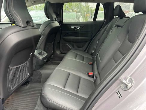 Used 2026 Volvo V60 B5 Cross Country Plus w/ Climate Package AWD/4WD image 15