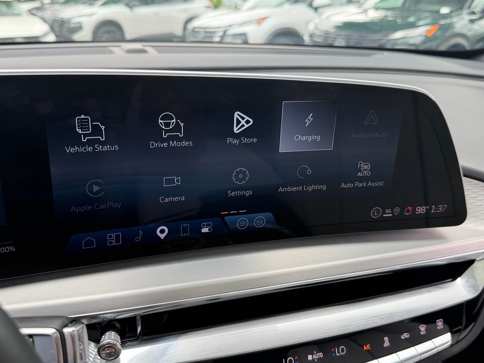 Used 2025 Cadillac Lyriq Luxury RWD image 25