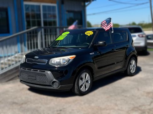 Used 2016 Kia Soul FWD image 1