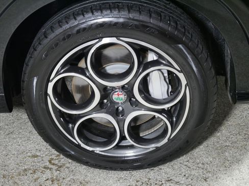 Used 2024 Alfa Romeo Tonale Ti AWD/4WD image 15