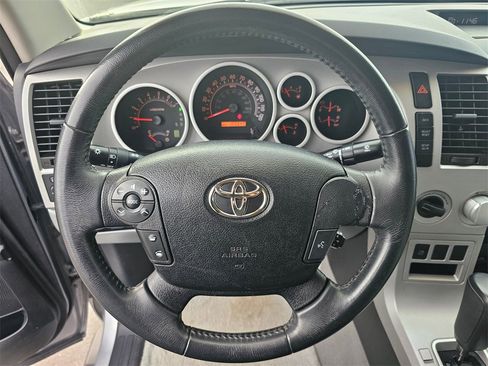 Used 2008 Toyota Tundra 4x4 CrewMax image 21