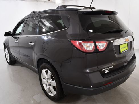 Used 2017 Chevrolet Traverse LT w/ Style and Technology Package FWD image 15