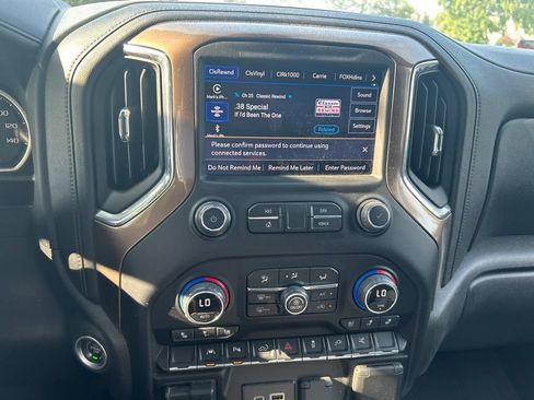 Used 2022 Chevrolet Silverado 1500 High Country w/ Technology Package AWD/4WD image 18