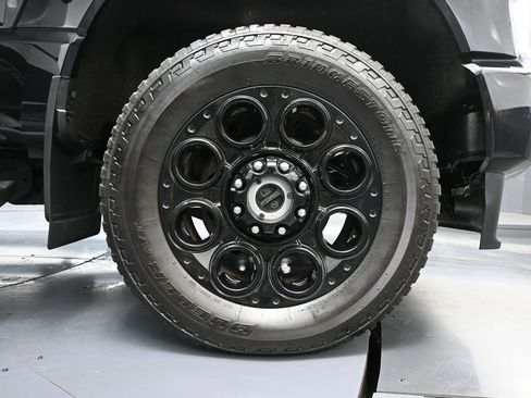 Used 2024 Ford F250 Lariat w/ Black Appearance Package image 16