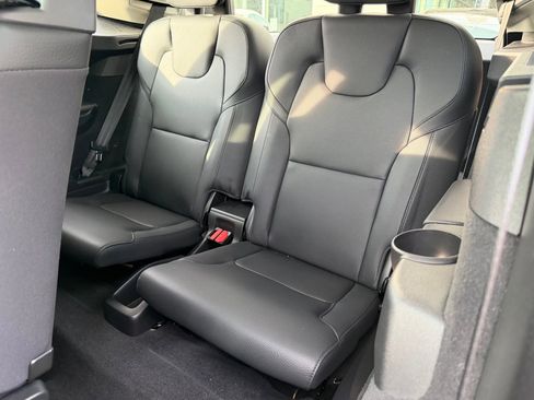 Used 2024 Volvo XC90 B5 Plus w/ Protection Package image 19