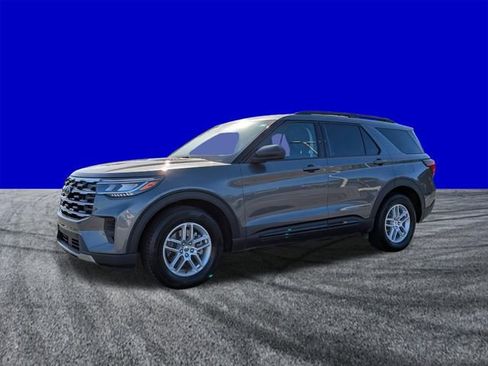 Certified 2026 Ford Explorer Active image 8