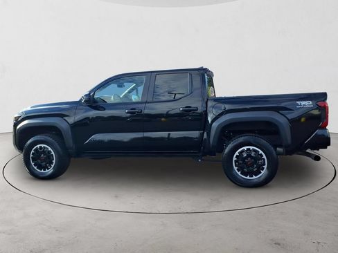 Used 2024 Toyota Tacoma TRD Off-Road AWD/4WD image 8