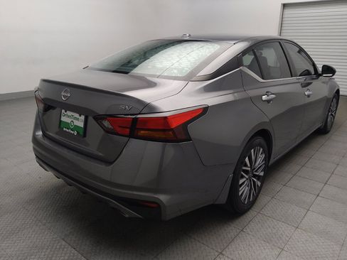 Used 2024 Nissan Altima 2.5 SV w/ SV Premium Package FWD image 9