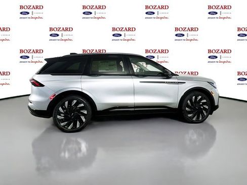 New 2026 Lincoln Nautilus Reserve image 8