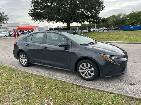 Used 2024 Toyota Corolla LE image 7