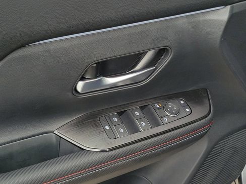 New 2026 Nissan Kicks SR FWD image 23