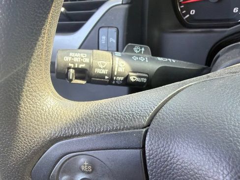 Used 2015 Chevrolet Suburban 2WD image 16