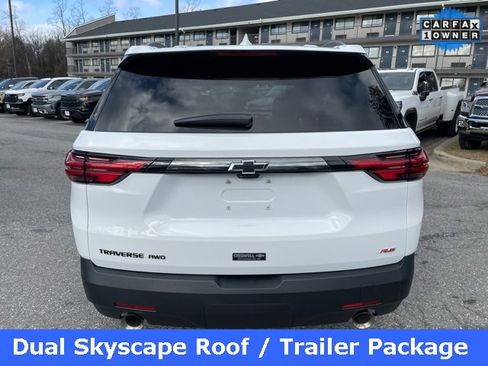 Used 2023 Chevrolet Traverse RS image 6