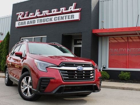 Used 2025 Subaru Ascent Premium AWD/4WD image 13