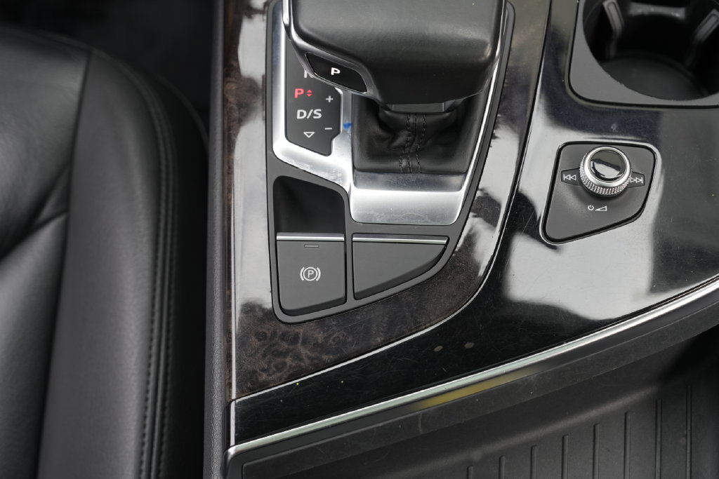 Used 2018 Audi Q7 3.0T Premium Plus AWD/4WD image 50