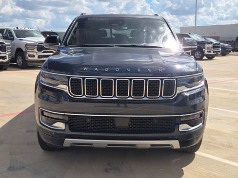 Used 2024 Jeep Wagoneer L Series II w/ Flexible Seating Group RWD image 8