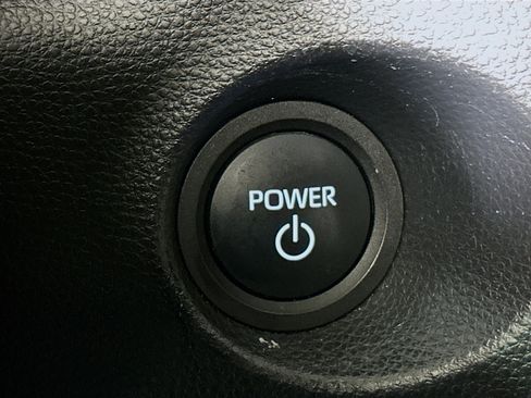 Used 2024 Toyota Corolla Cross SE image 20