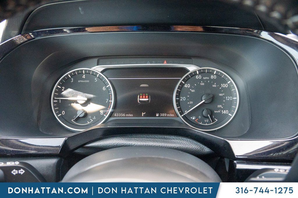 Used 2024 Nissan Pathfinder SV AWD/4WD image 6