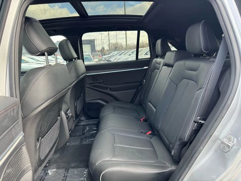 Used 2025 Jeep Wagoneer S Limited image 20