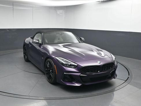 Used 2023 BMW Z4 M40i w/ Premium Package image 31