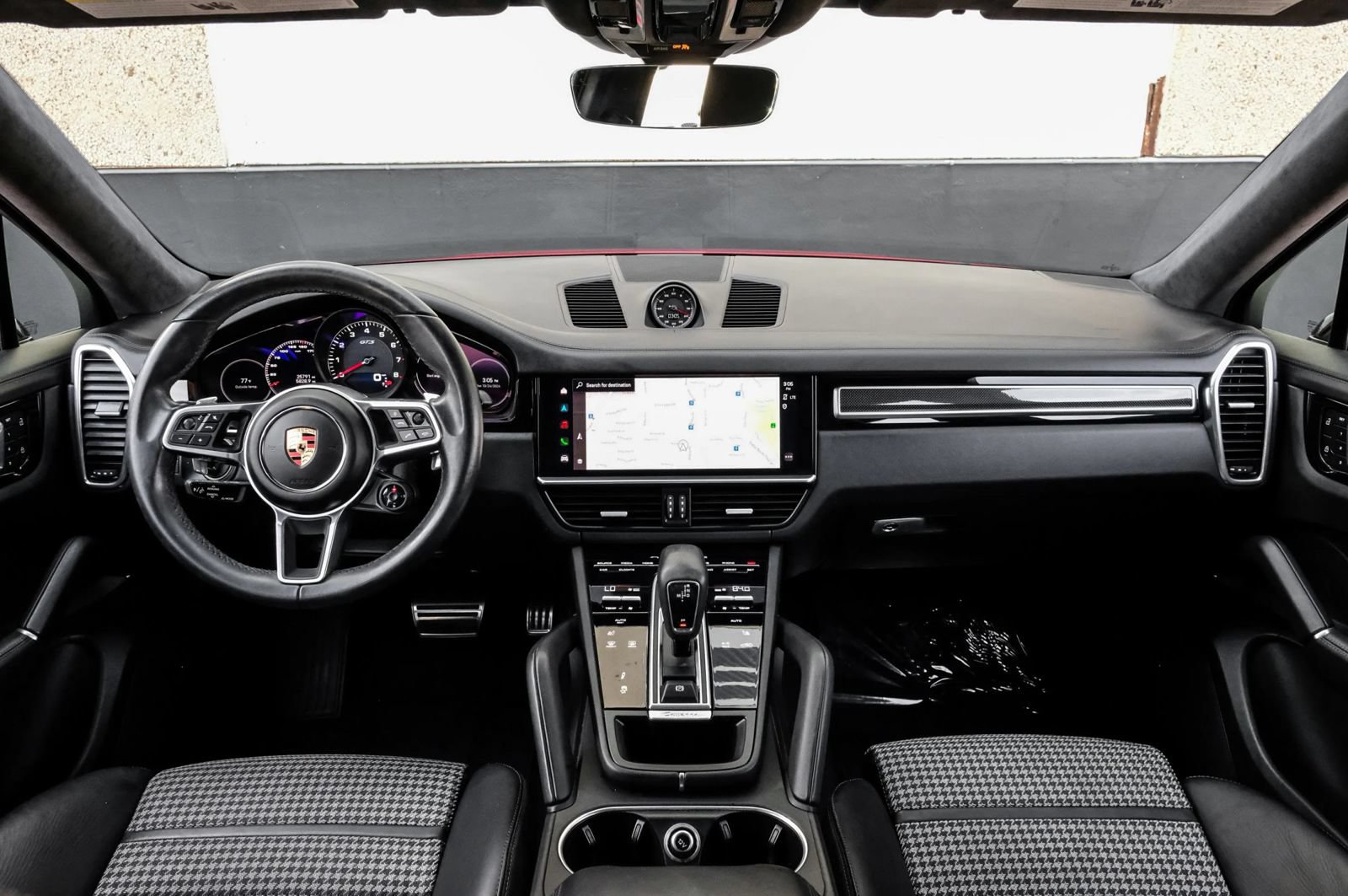Used 2022 Porsche Cayenne GTS AWD/4WD image 11