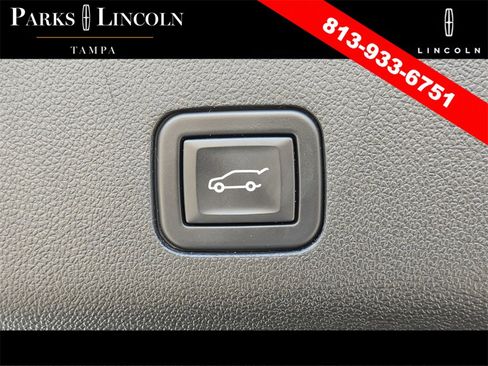 Used 2023 Chevrolet Tahoe High Country image 9