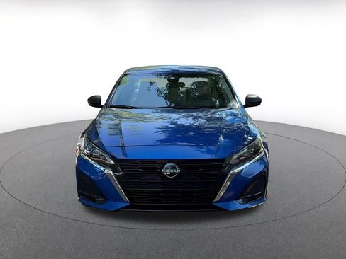 Used 2025 Nissan Altima 2.5 SV image 4