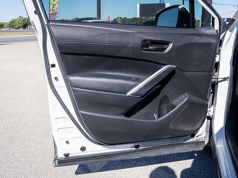 Used 2023 Toyota Corolla Cross AWD Hybrid image 10