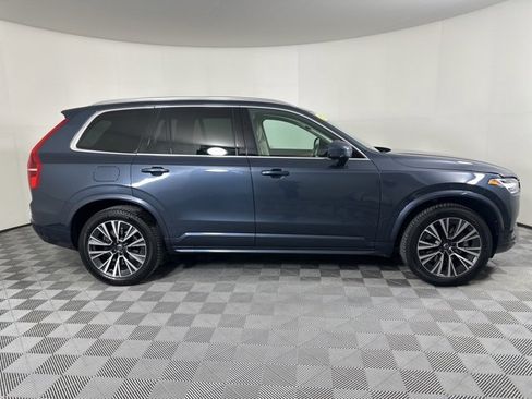 Used 2022 Volvo XC90 T6 Momentum w/ Climate Package image 2
