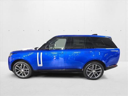 New 2025 Land Rover Range Rover Autobiography image 8