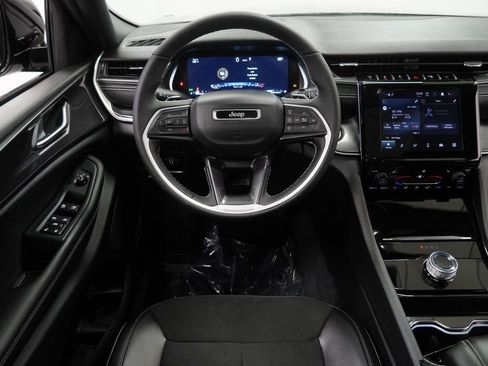 Certified 2023 Jeep Grand Cherokee Altitude image 21