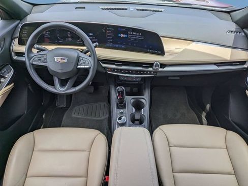 Used 2025 Cadillac XT4 Premium Luxury w/ Cold Weather Package FWD image 15