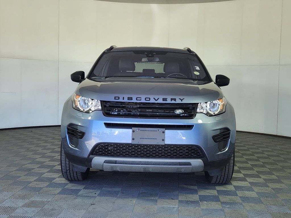 Used 2018 Land Rover Discovery Sport SE AWD/4WD image 2