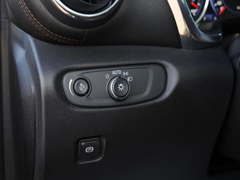 Used 2019 Chevrolet Blazer Premier w/ Sun and Wheels Package image 15