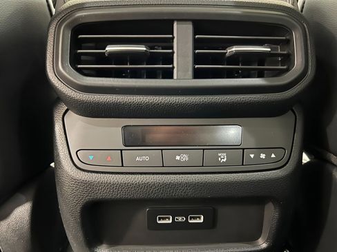 New 2025 Honda Pilot EX-L image 32