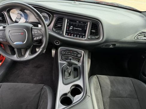 Used 2018 Dodge Challenger R/T Plus image 10
