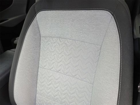 Used 2023 Chevrolet Equinox LS image 15