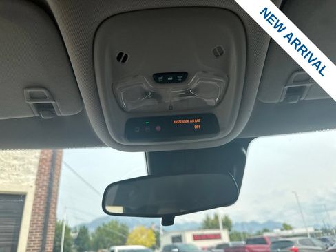 Used 2022 Chevrolet TrailBlazer LT AWD/4WD image 27