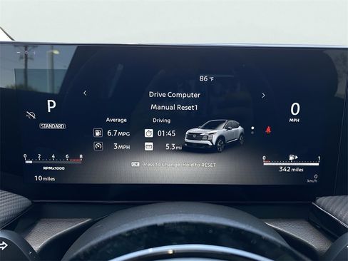 New 2025 Nissan Kicks SR image 30