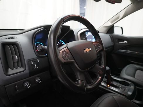 Used 2017 Chevrolet Colorado Z71 AWD/4WD image 8
