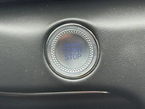 Certified 2025 Genesis GV80 2.5T Prestige AWD/4WD image 31