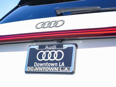 Used 2025 Audi Q5 Premium w/ Convenience Package AWD/4WD image 12