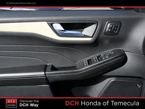 Used 2022 Ford Escape Titanium w/ Titanium Premium Package image 16